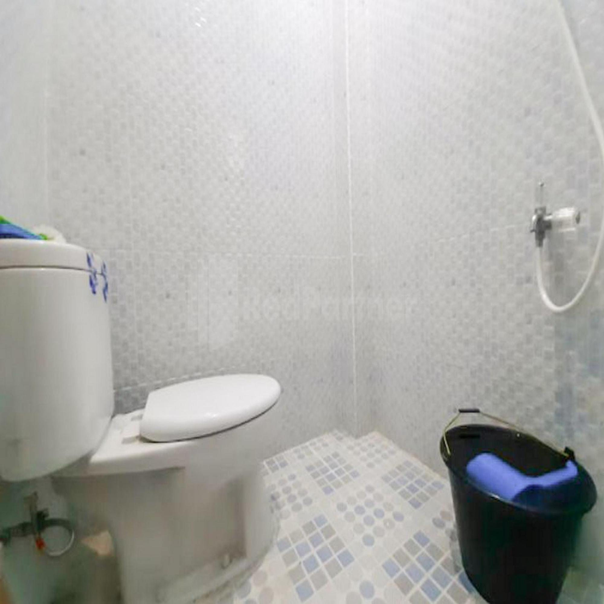 Wisma Pinggir Mitra Reddoorz Танджунг Пинанг Екстериор снимка